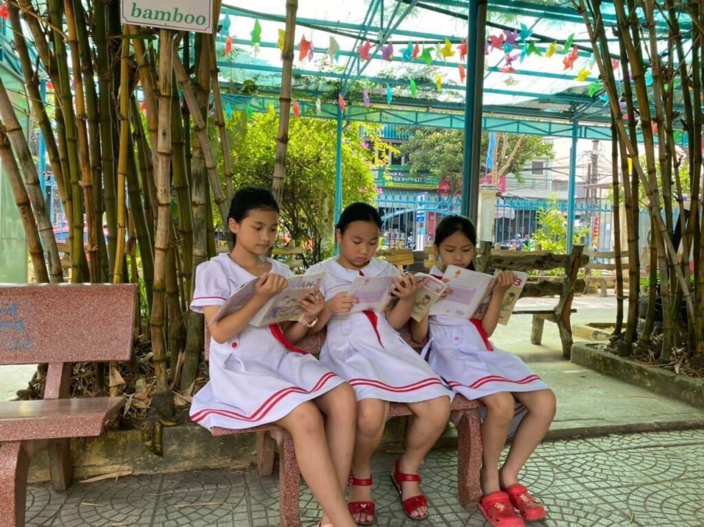 Trường Tiểu học Huỳnh Ngọc Huệ