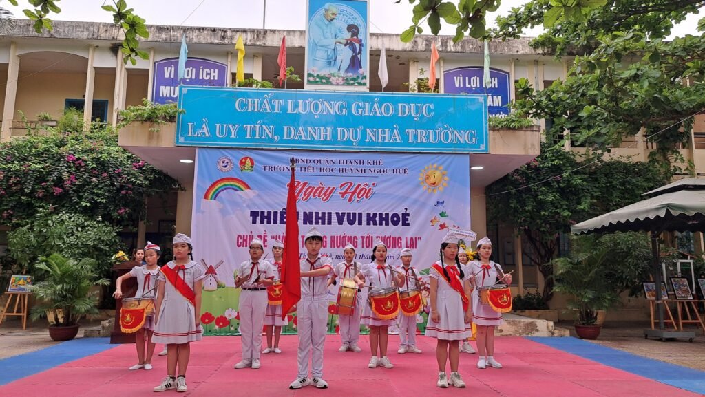 Trường Tiểu học Huỳnh Ngọc Huệ