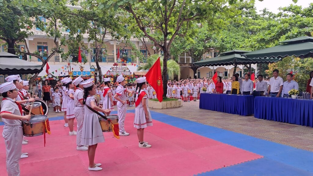 Trường Tiểu học Huỳnh Ngọc Huệ