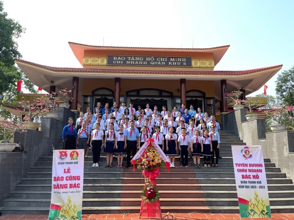 Trường Tiểu học Huỳnh Ngọc Huệ