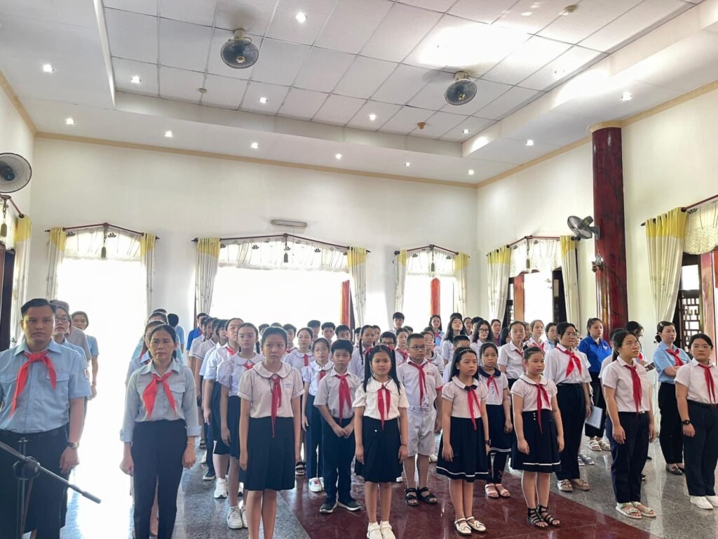 Trường Tiểu học Huỳnh Ngọc Huệ