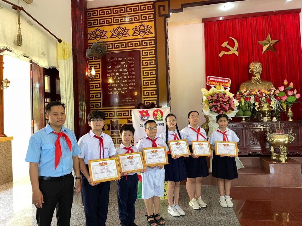 Trường Tiểu học Huỳnh Ngọc Huệ