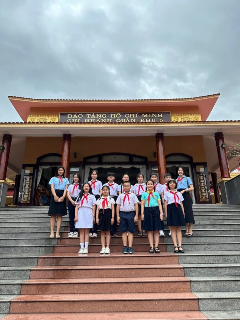 Trường Tiểu học Huỳnh Ngọc Huệ