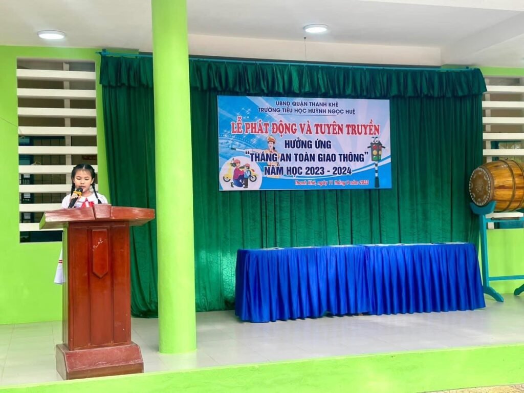 Trường Tiểu học Huỳnh Ngọc Huệ