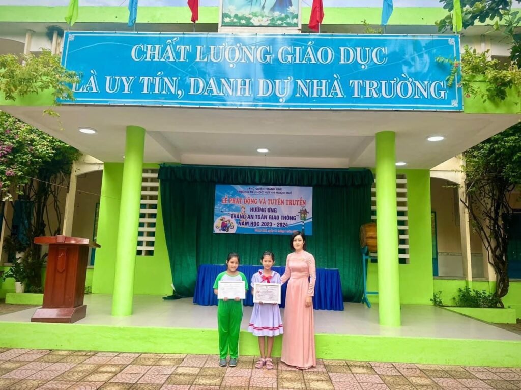 Trường Tiểu học Huỳnh Ngọc Huệ
