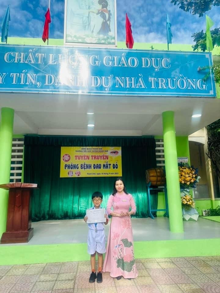 Trường Tiểu học Huỳnh Ngọc Huệ