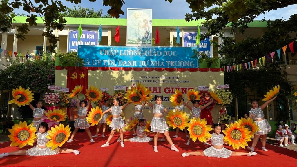 Trường Tiểu học Huỳnh Ngọc Huệ