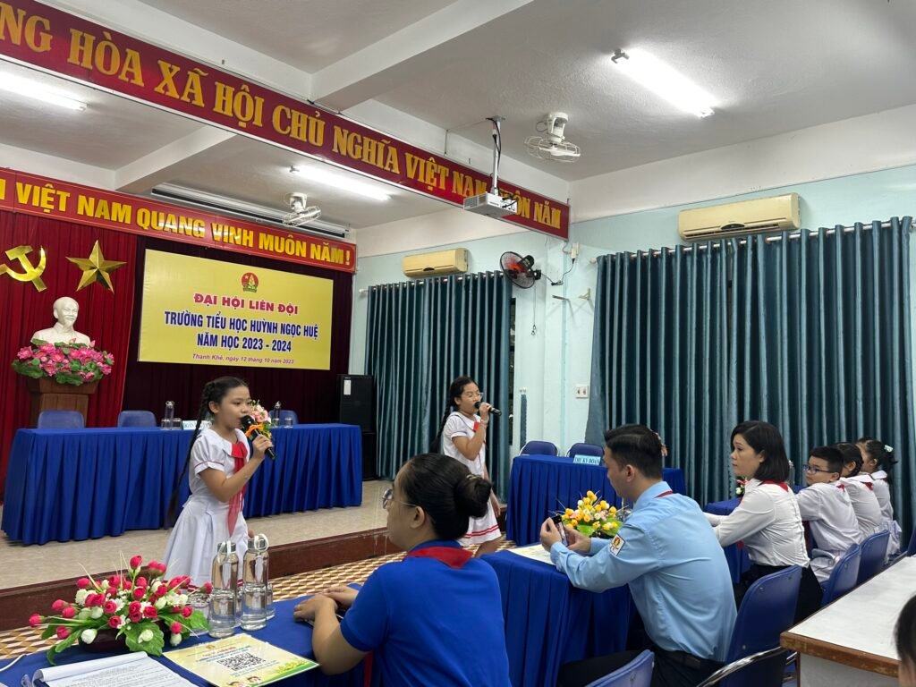 Trường Tiểu học Huỳnh Ngọc Huệ