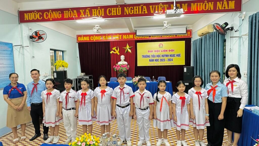 Trường Tiểu học Huỳnh Ngọc Huệ
