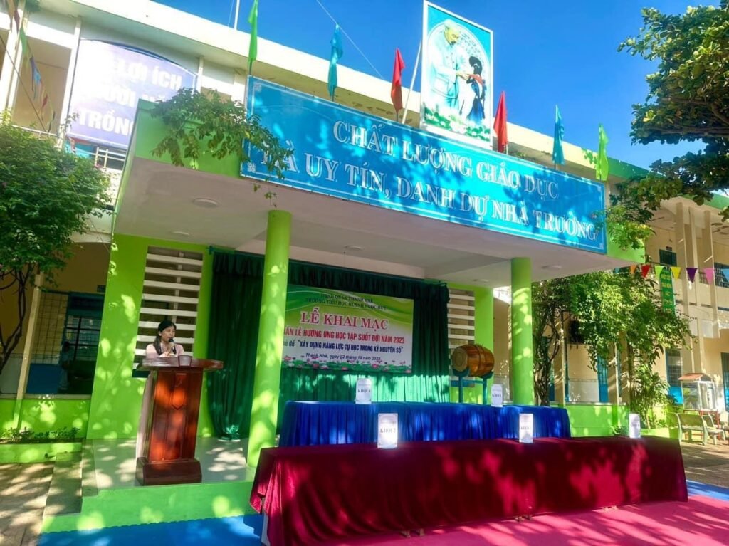 Trường Tiểu học Huỳnh Ngọc Huệ