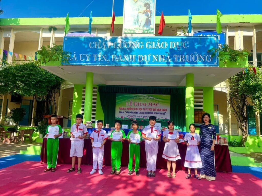 Trường Tiểu học Huỳnh Ngọc Huệ