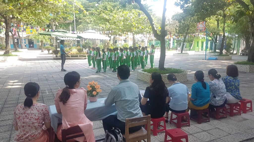 Trường Tiểu học Huỳnh Ngọc Huệ