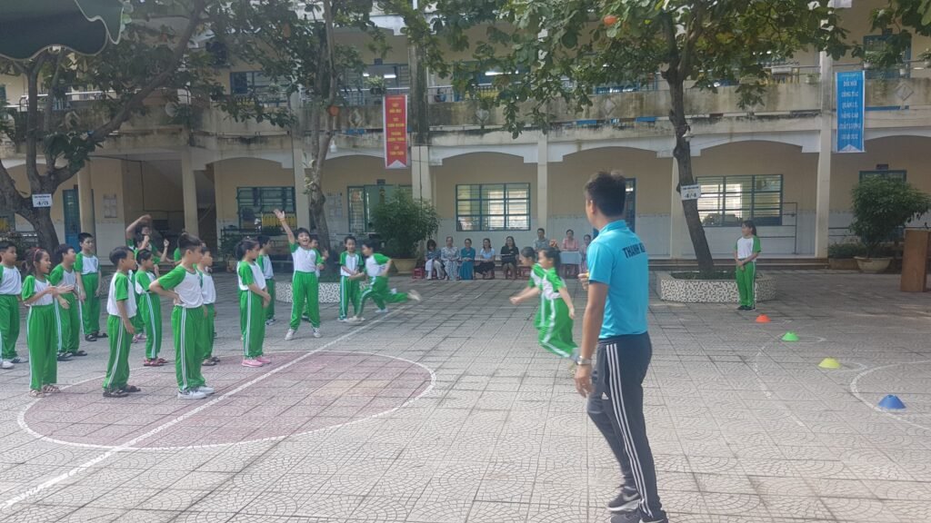 Trường Tiểu học Huỳnh Ngọc Huệ