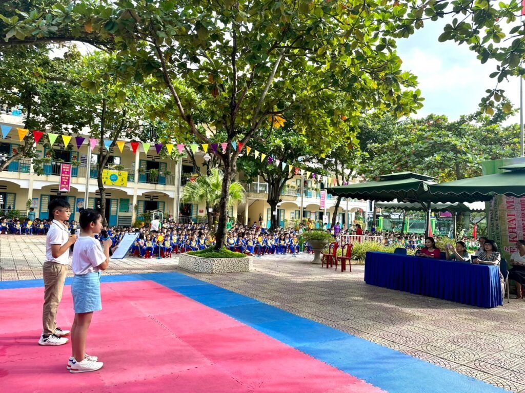 Trường Tiểu học Huỳnh Ngọc Huệ