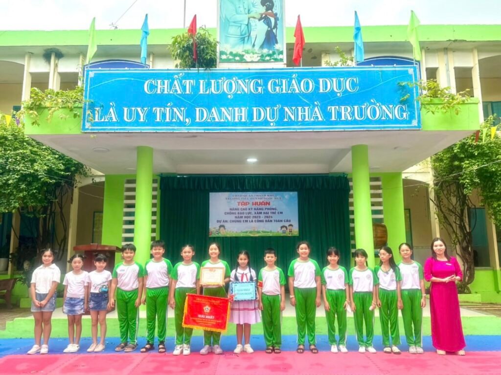 Trường Tiểu học Huỳnh Ngọc Huệ