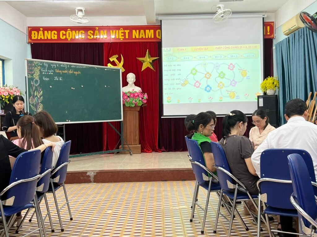 Trường Tiểu học Huỳnh Ngọc Huệ