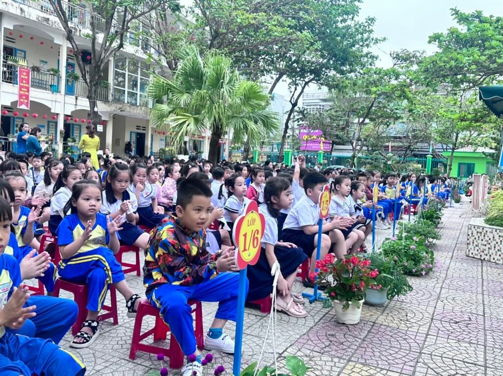 Trường Tiểu học Huỳnh Ngọc Huệ