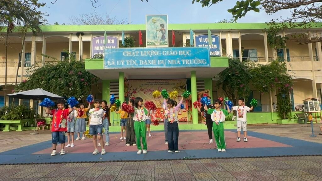 Trường Tiểu học Huỳnh Ngọc Huệ