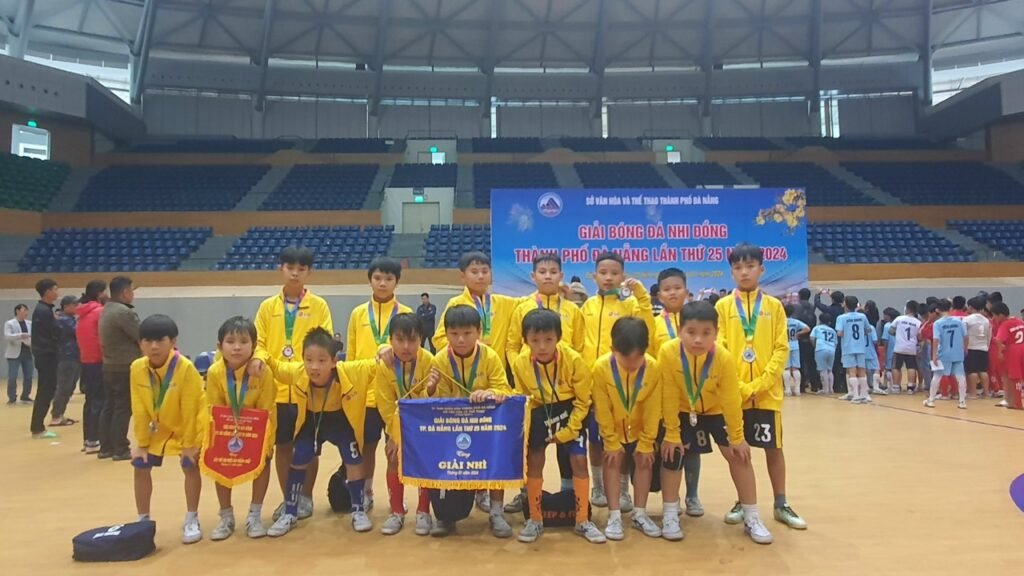 Trường Tiểu học Huỳnh Ngọc Huệ