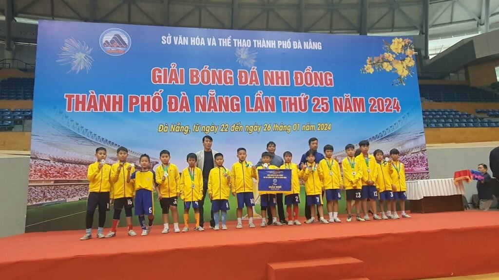 Trường Tiểu học Huỳnh Ngọc Huệ