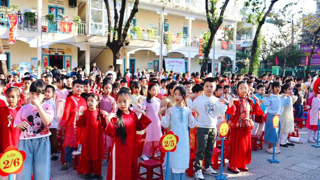 Trường Tiểu học Huỳnh Ngọc Huệ